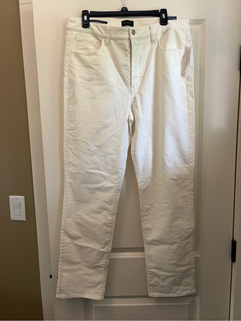 NWT Talbot’s Velveteen Straight Leg pant in cream